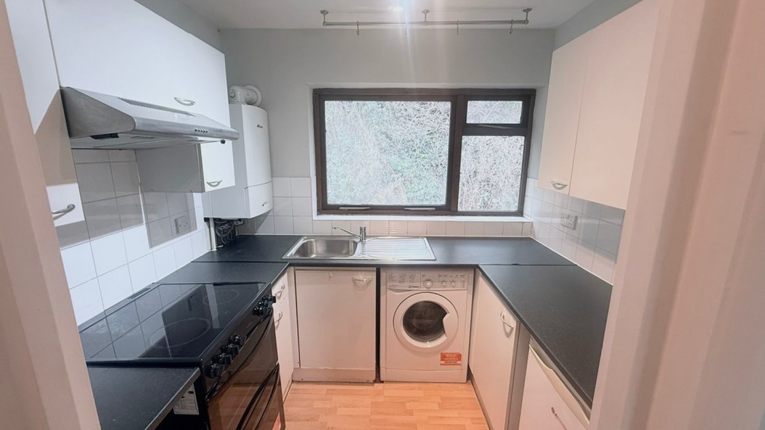 1 bedroom Flat in Garlands Road, Redhill