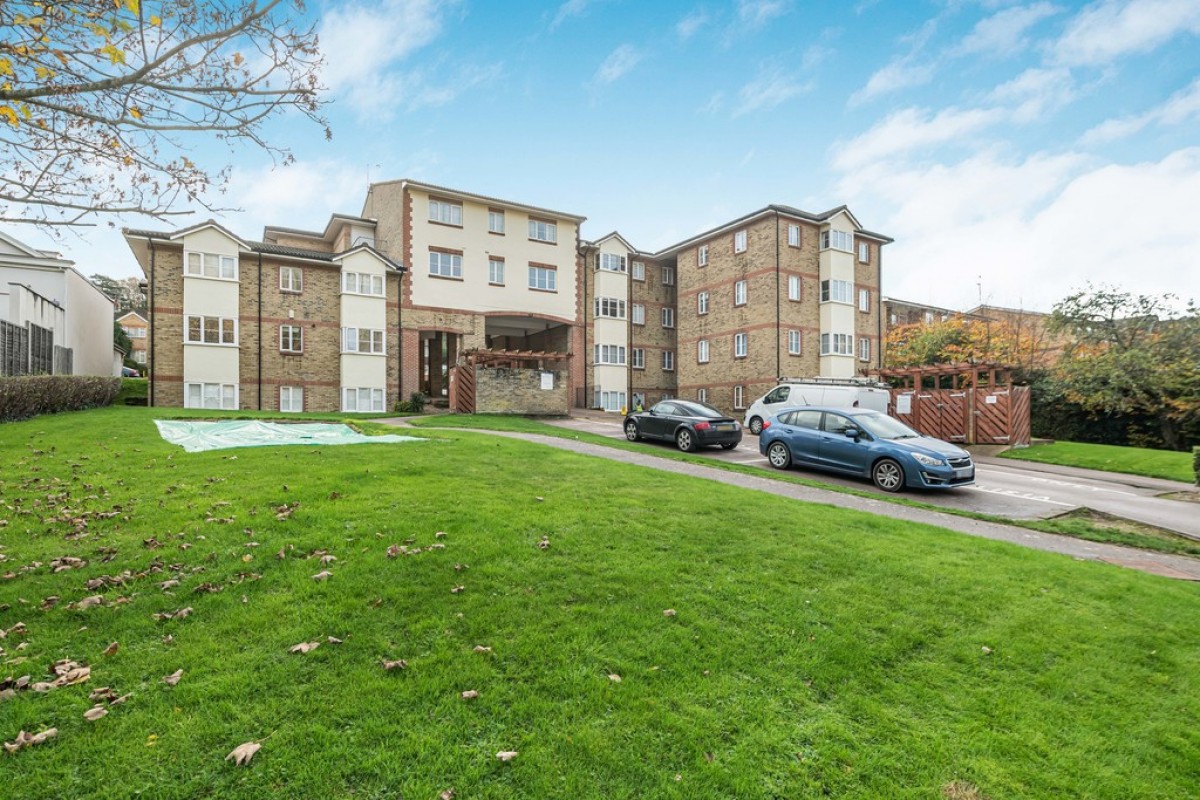 Kearton Place, Croydon Road