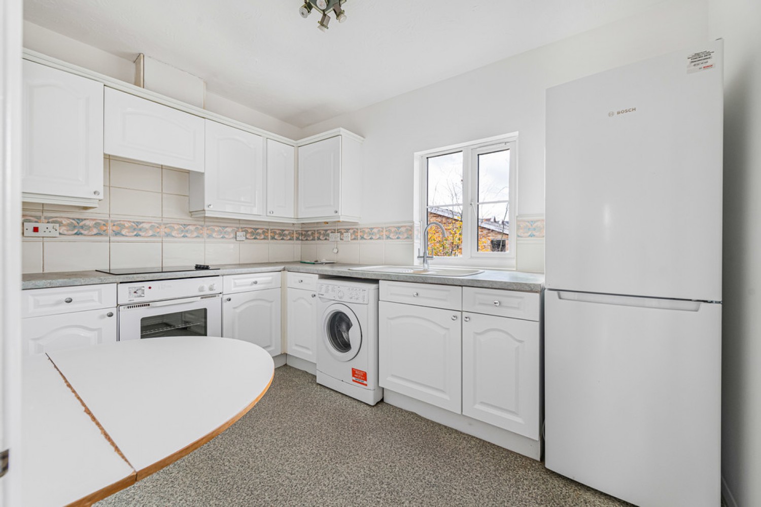 2 bedroom Flat in Kearton Place, Croydon Road