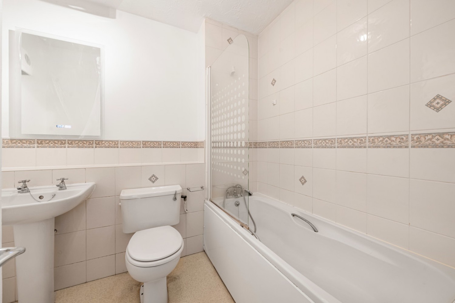 2 bedroom Flat in Kearton Place, Croydon Road
