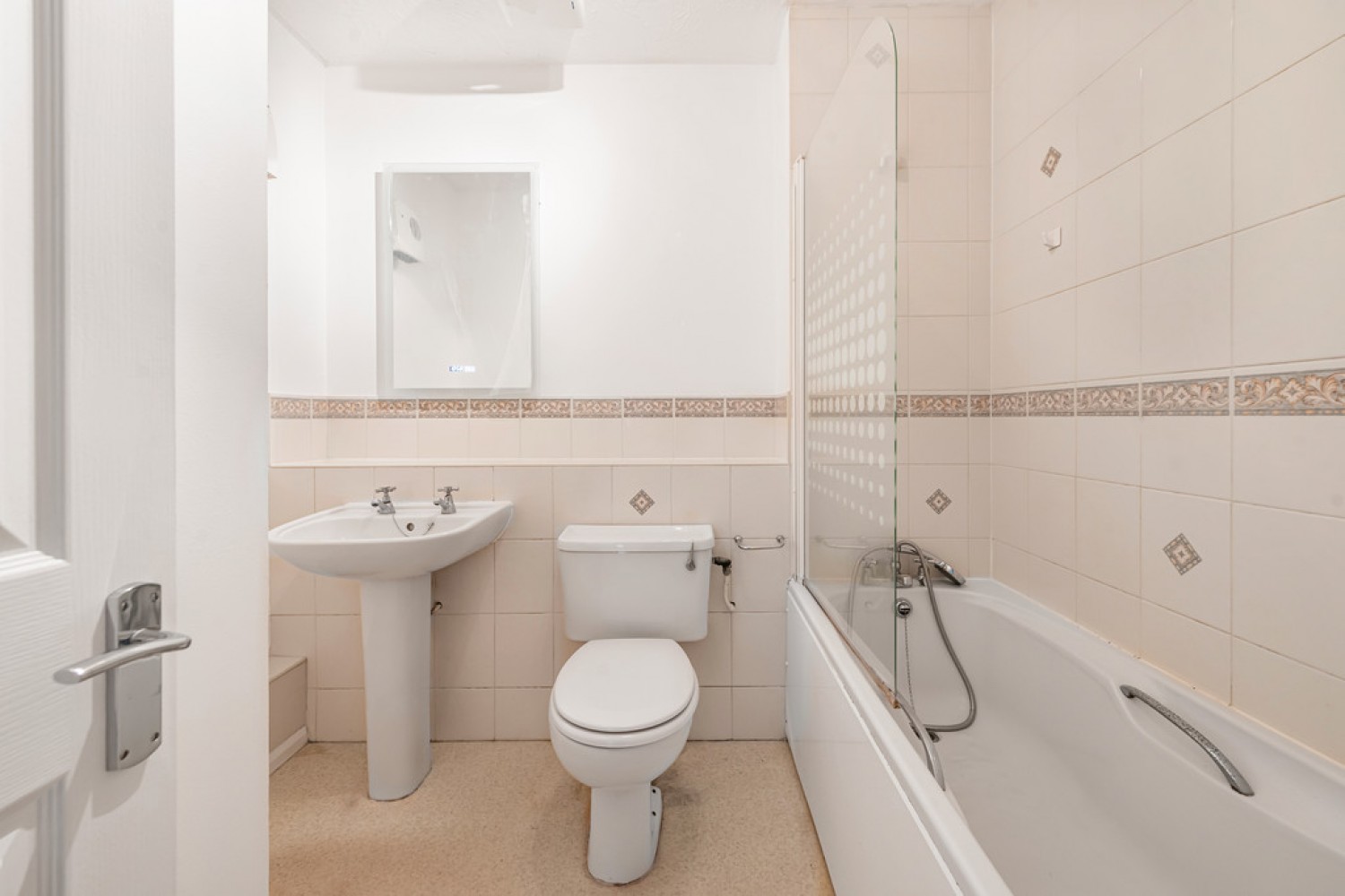 2 bedroom Flat in Kearton Place, Croydon Road