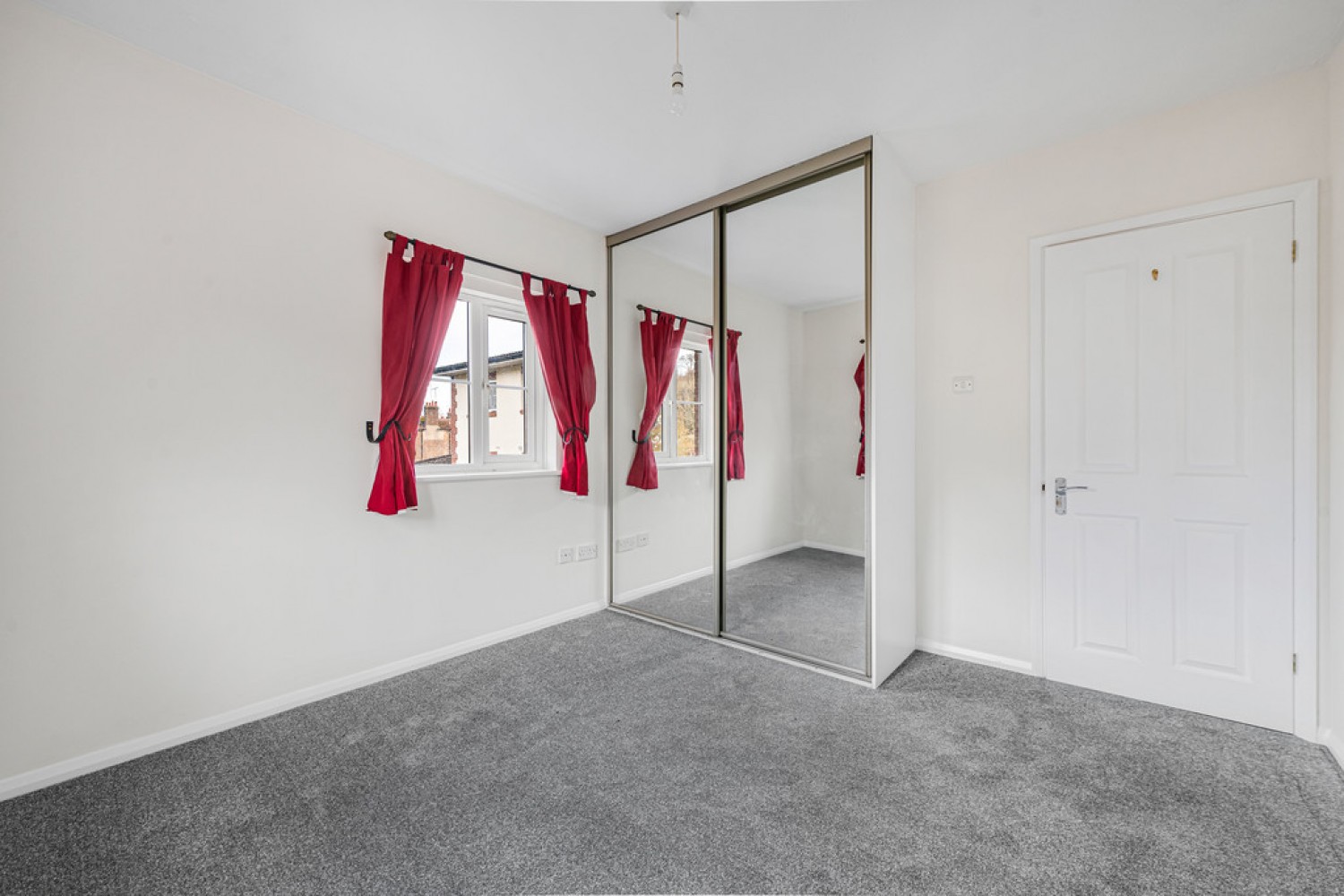 2 bedroom Flat in Kearton Place, Croydon Road
