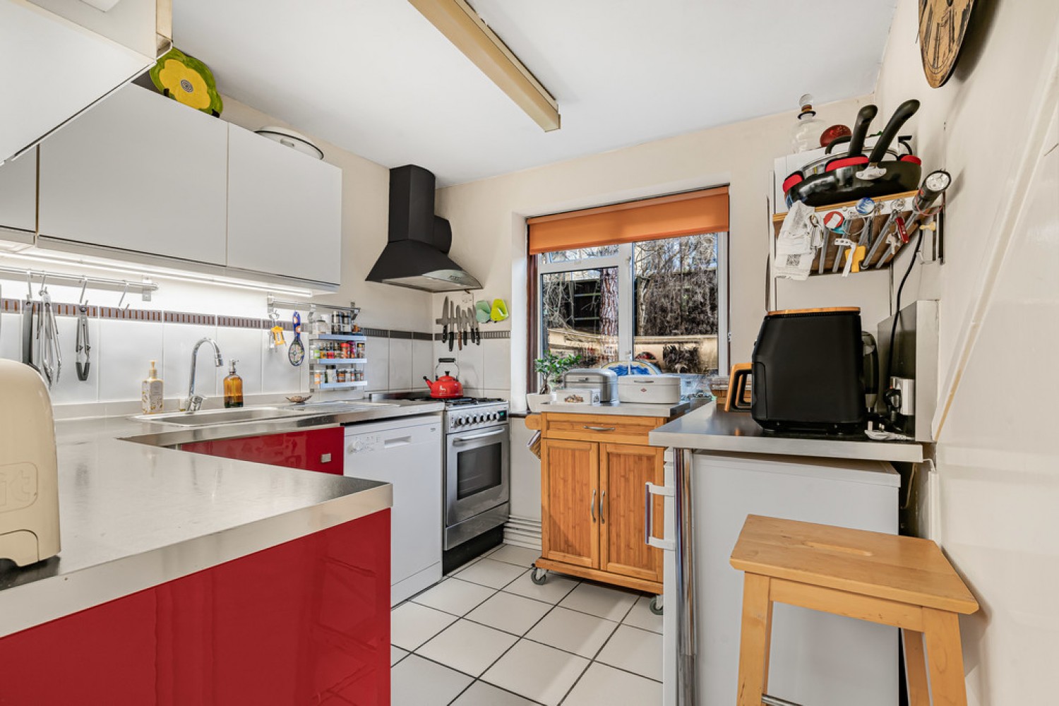 2 bedroom Flat for Sale Godstone Road, Caterham