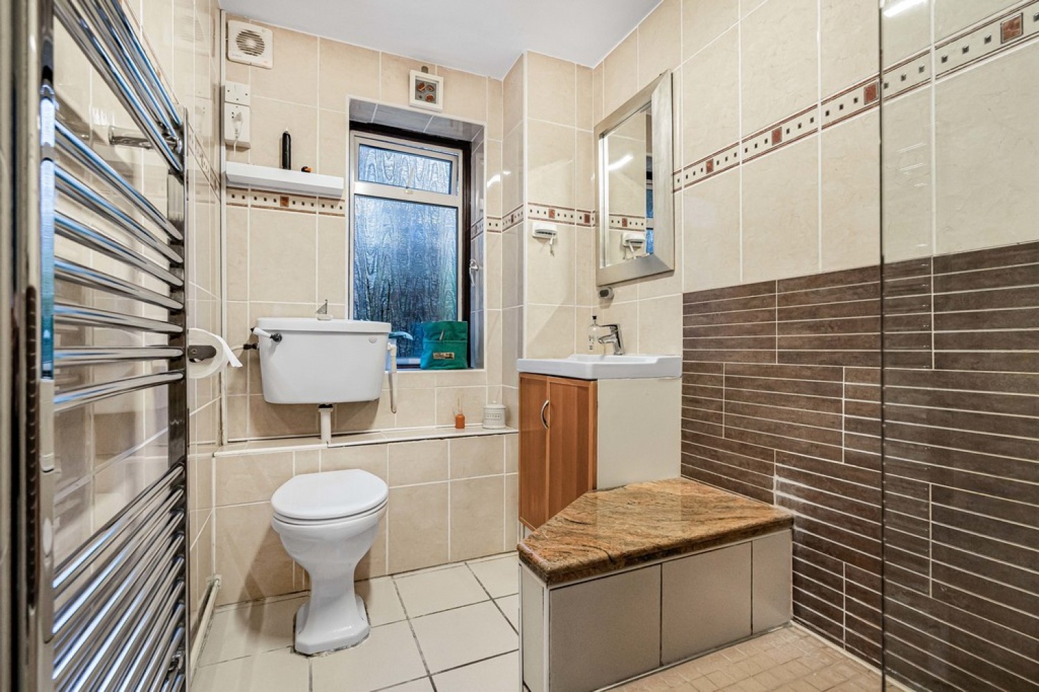 2 bedroom Flat for Sale Godstone Road, Caterham