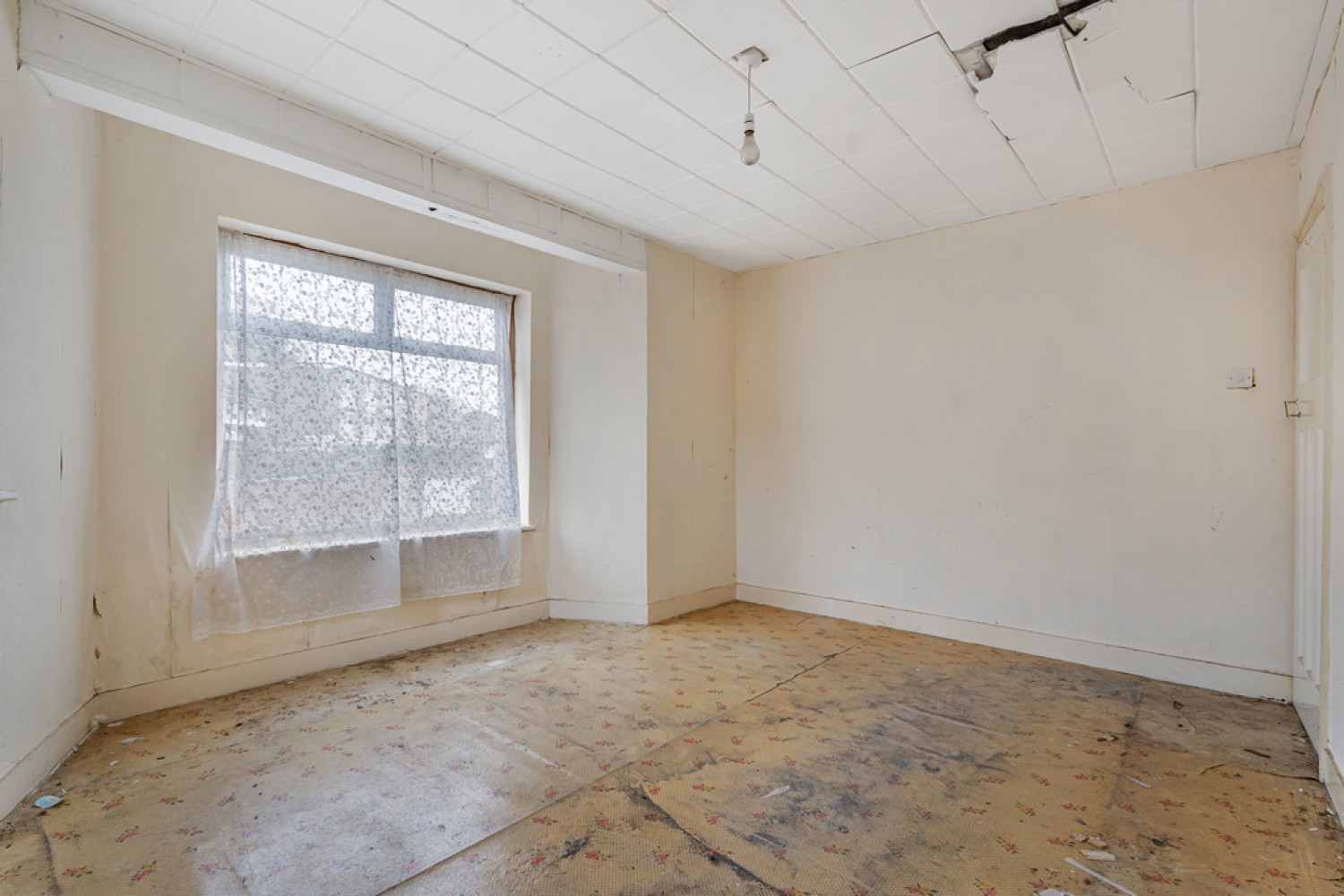 2 bedroom Flat for Auction Cromwell Road, Caterham