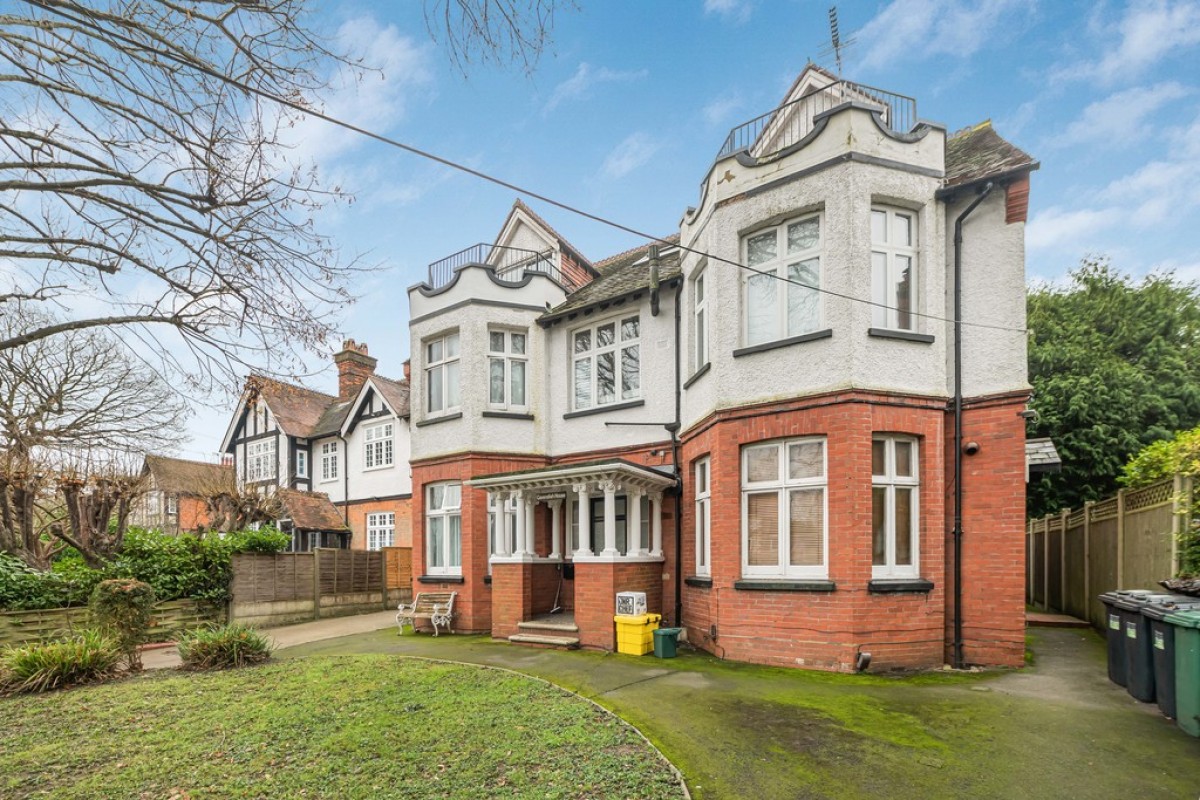 7 Cavendish Road, Redhill