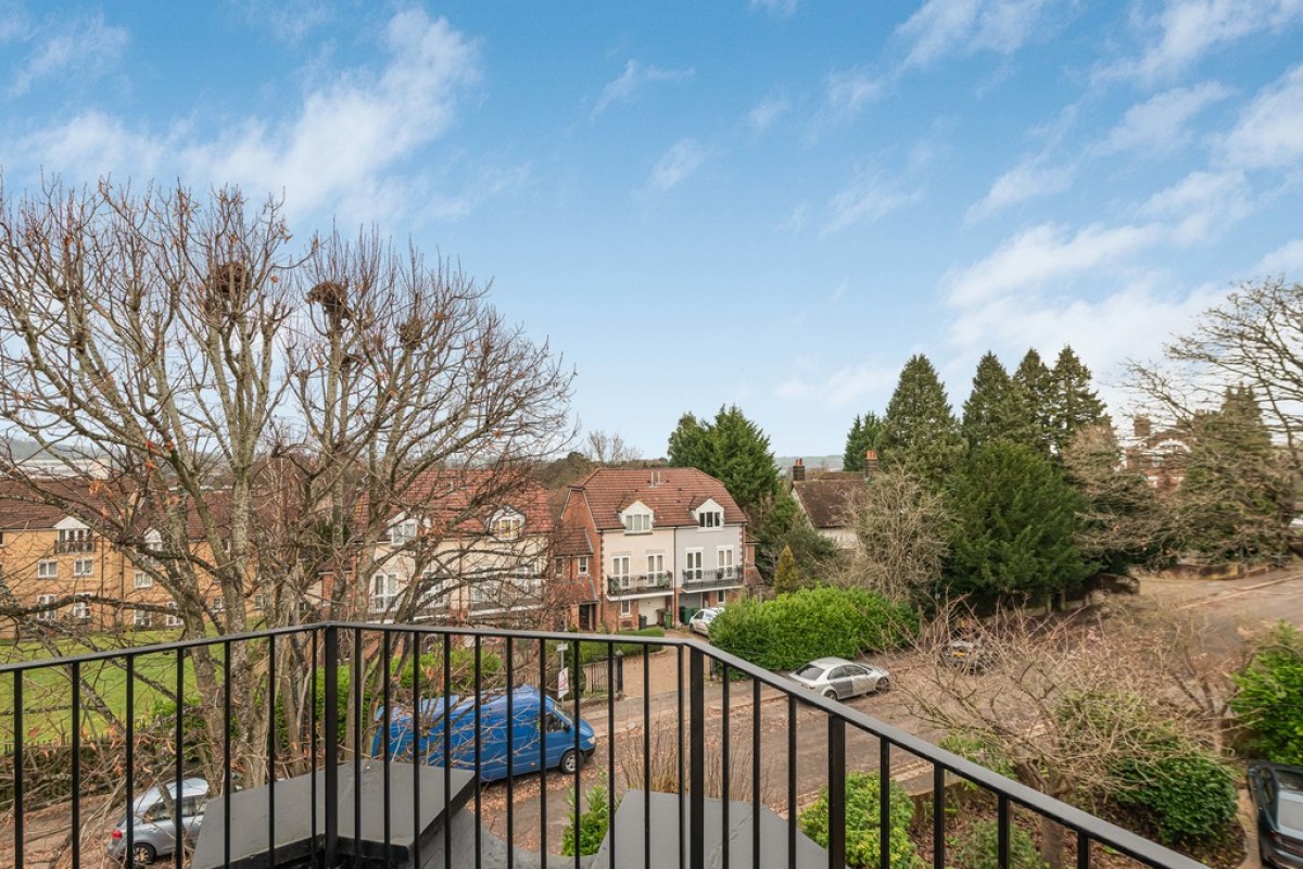 7 Cavendish Road, Redhill