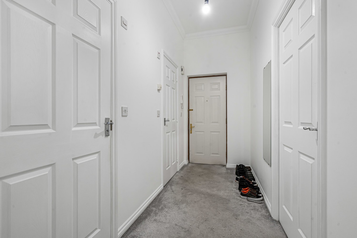 2 bedroom Flat for Sale Gawton Crescent, Netherne On The Hill