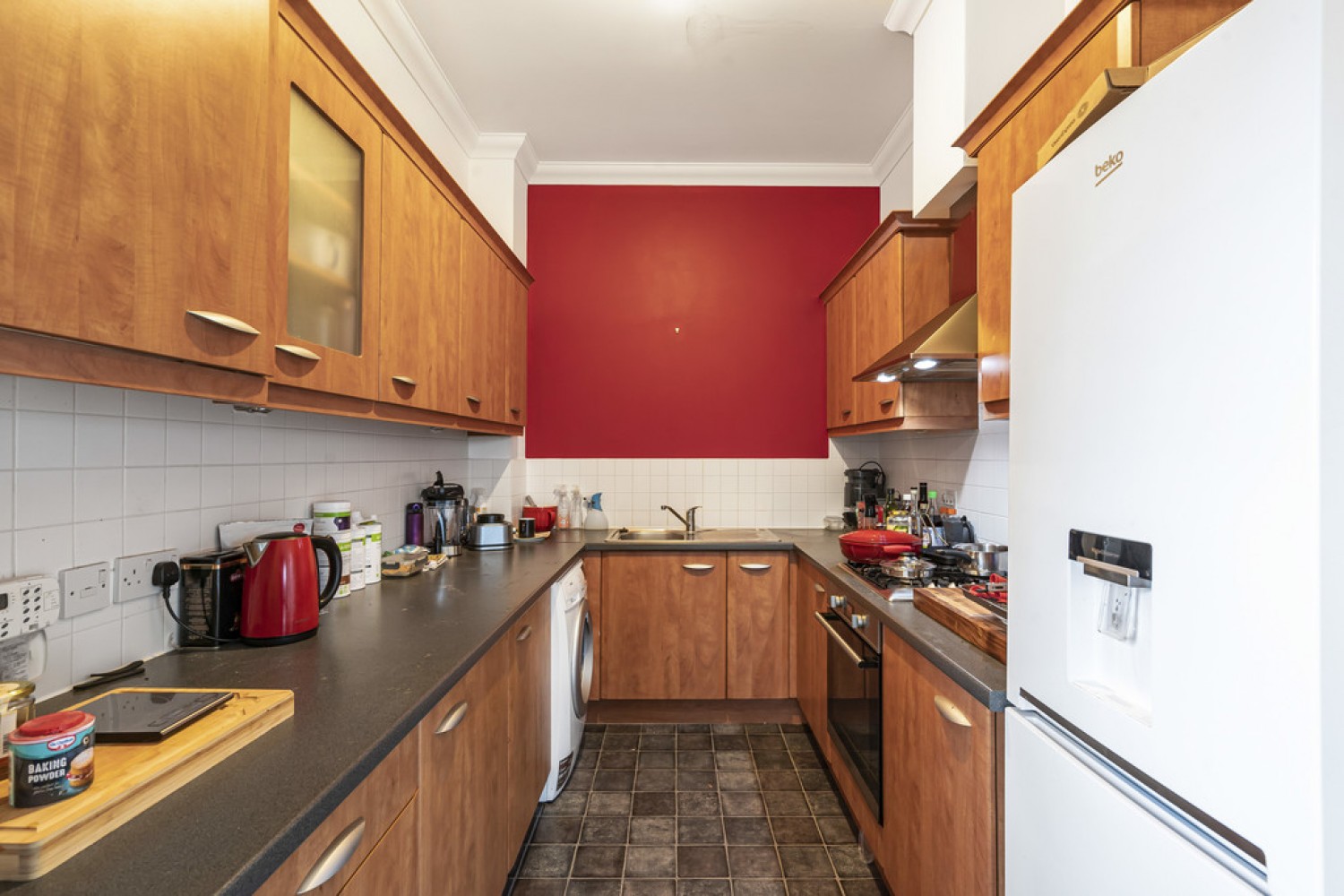 2 bedroom Flat for Sale Gawton Crescent, Netherne On The Hill
