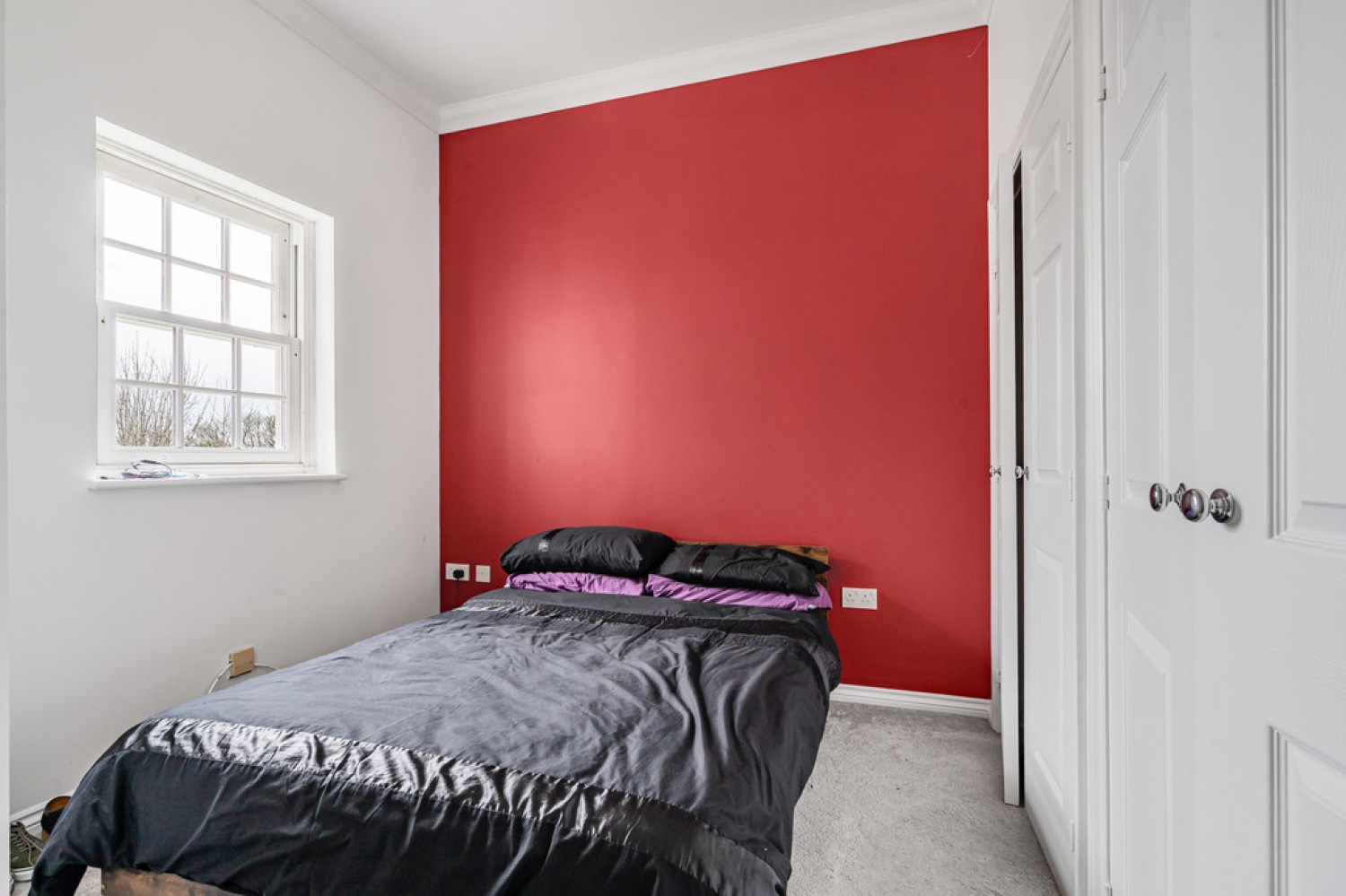 2 bedroom Flat for Sale Gawton Crescent, Netherne On The Hill