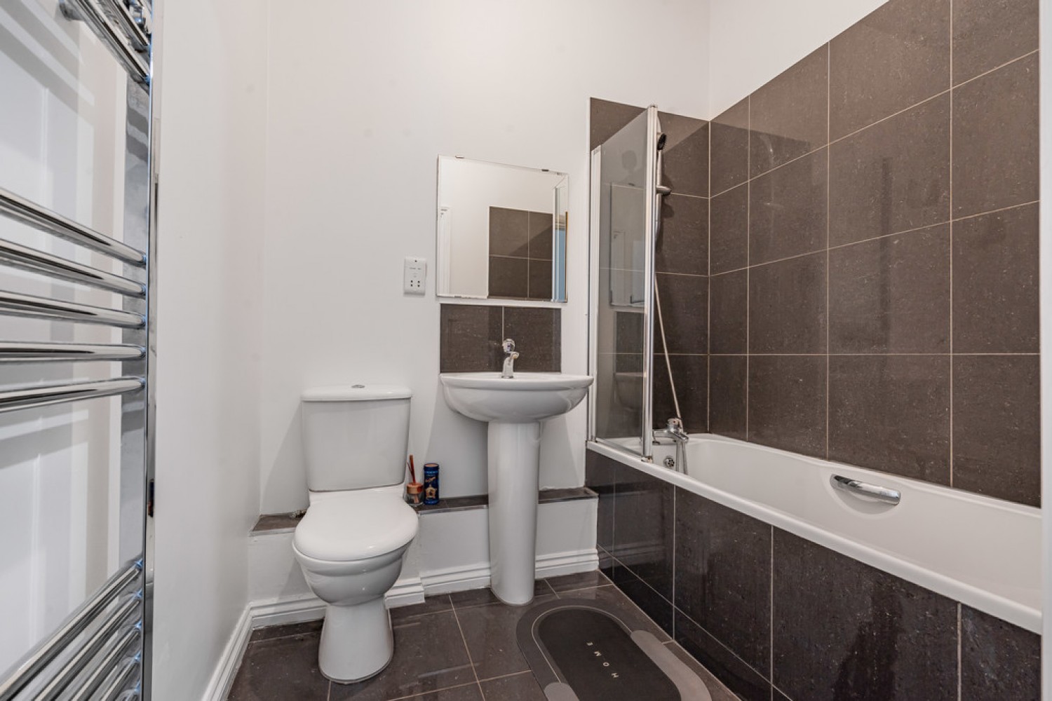 2 bedroom Flat for Sale Gawton Crescent, Netherne On The Hill