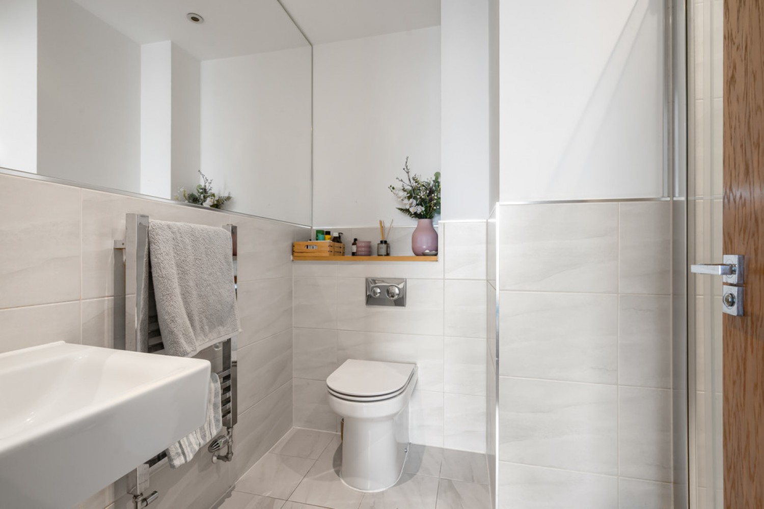 2 bedroom Flat for Auction Warren Road, Reigate