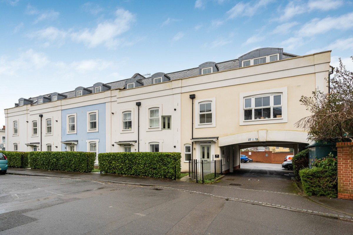 Warren Road, Reigate