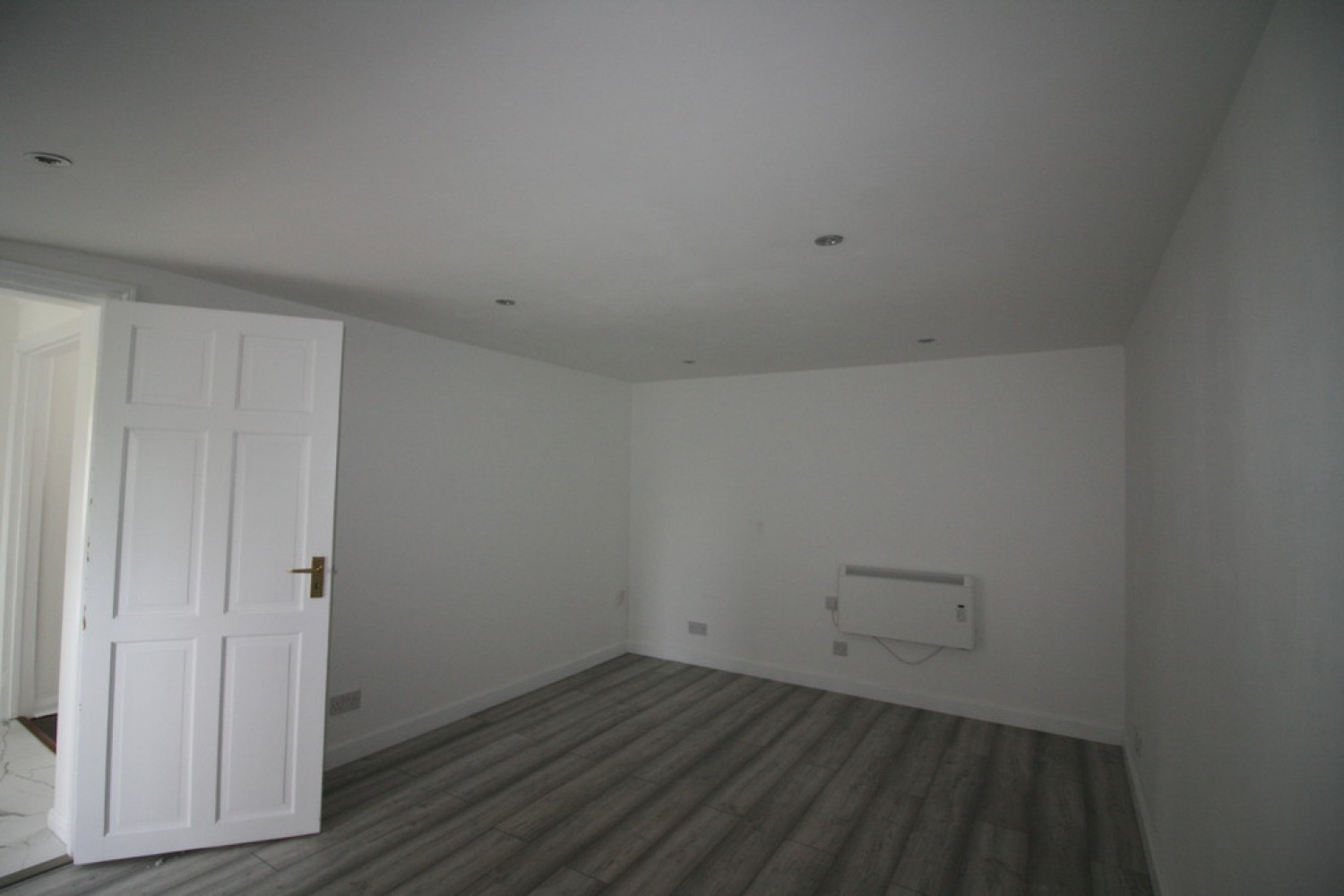 4 bedroom House for Letting Elsbrook Road, Redhill