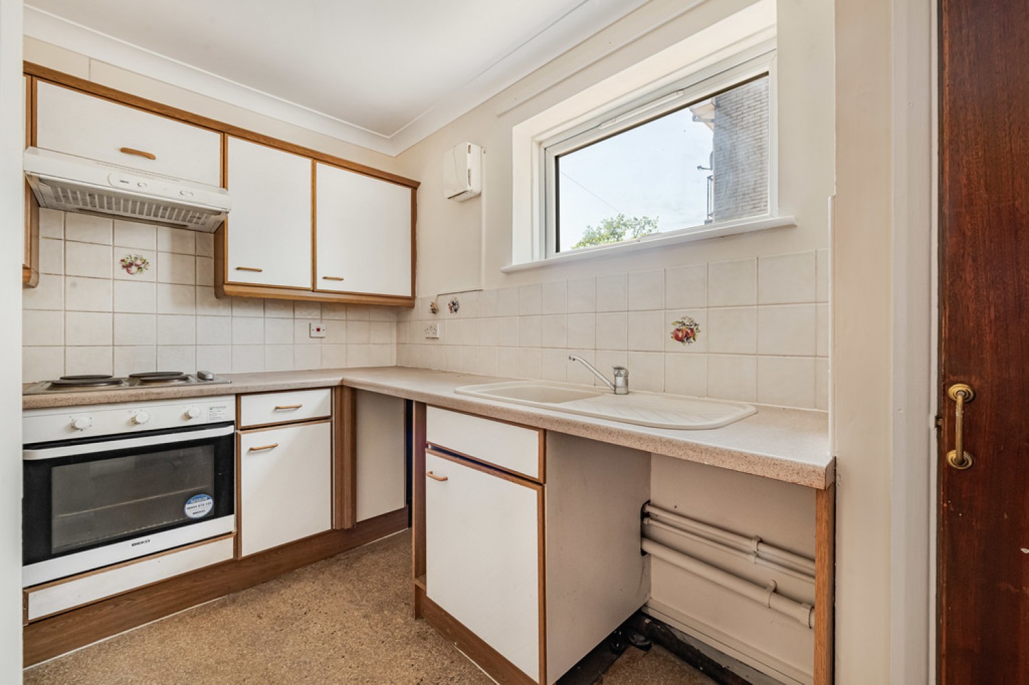 1 bedroom Flat for Sale Chaldon Road, Ragland Parade