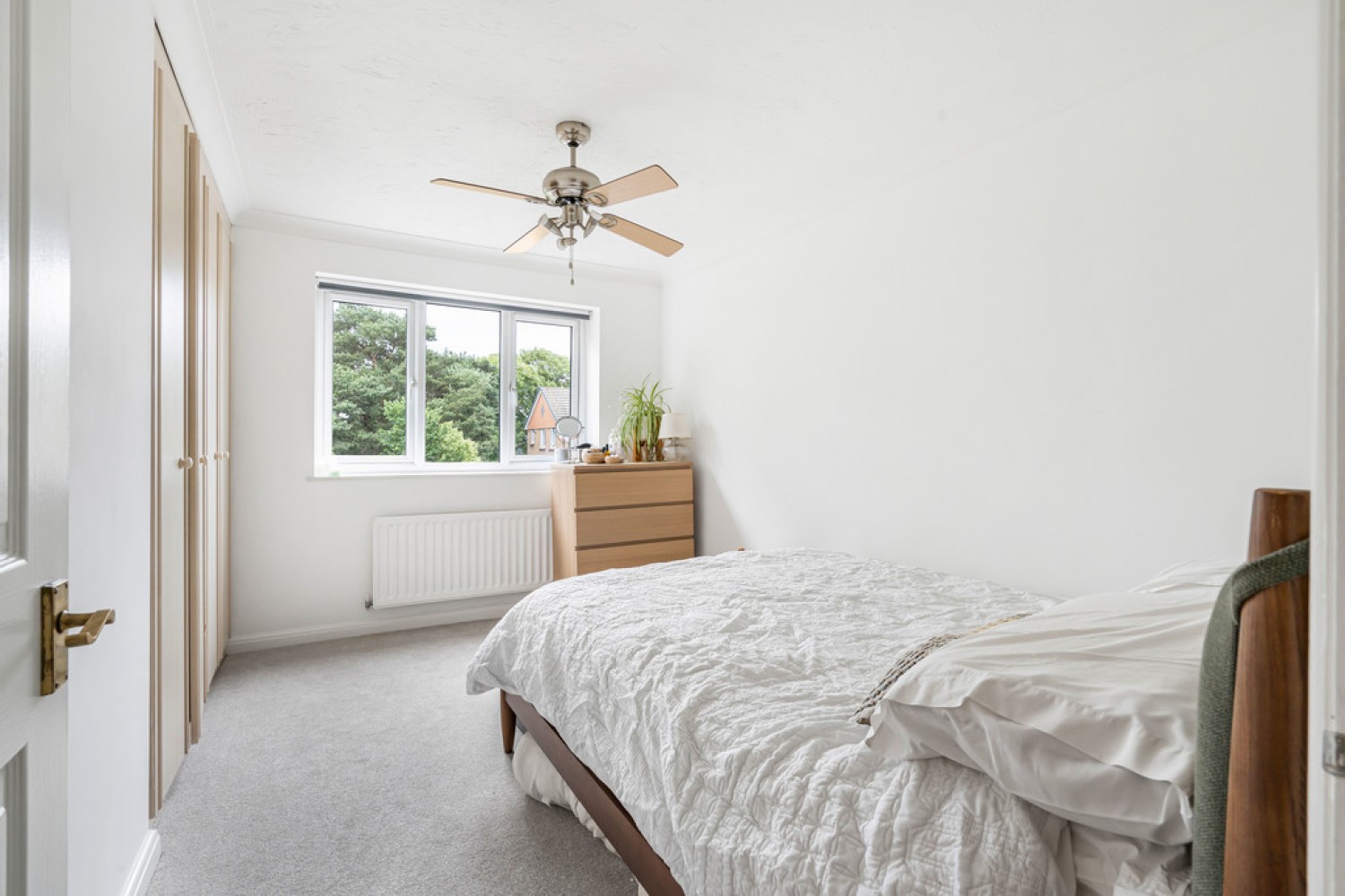 2 bedroom Flat for Sale 15 Queens Court, St Annes Way