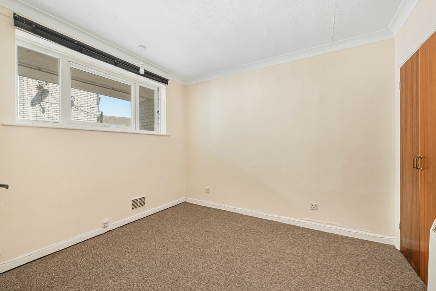 1 bedroom Flat for Sale Chaldon Road, Ragland Parade