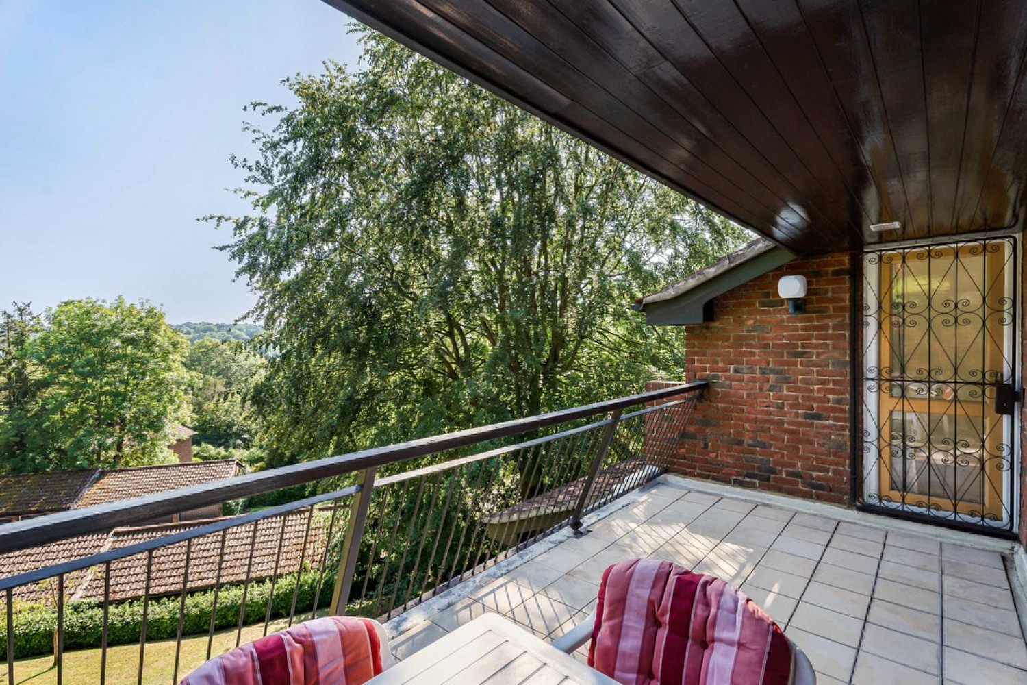 3 bedroom Flat for Sale Succombs Place, Warlingham