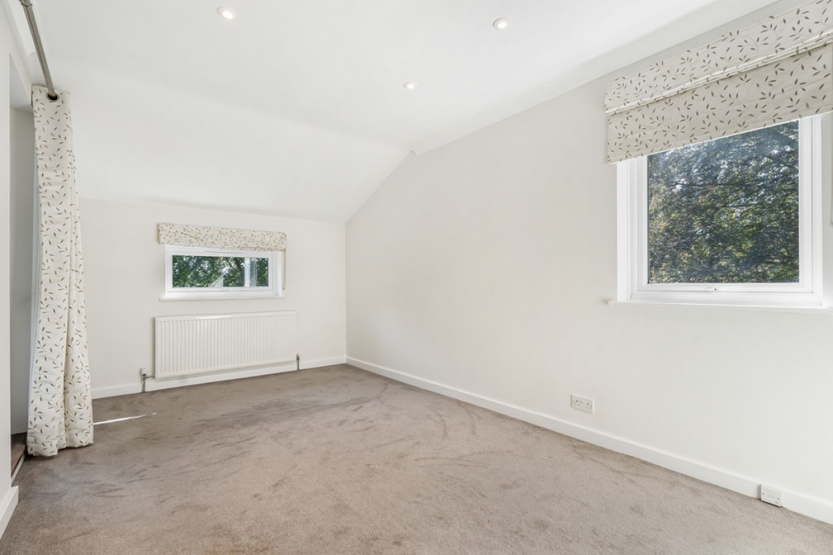 Succombs Place, Warlingham