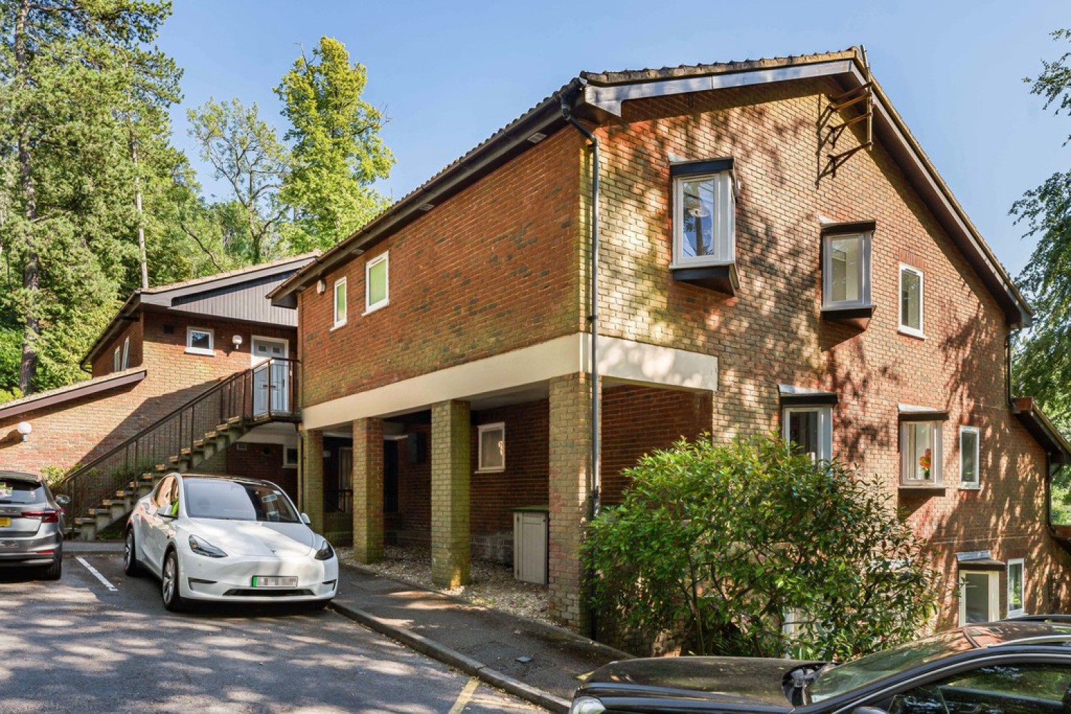 3 bedroom Flat for Sale Succombs Place, Warlingham