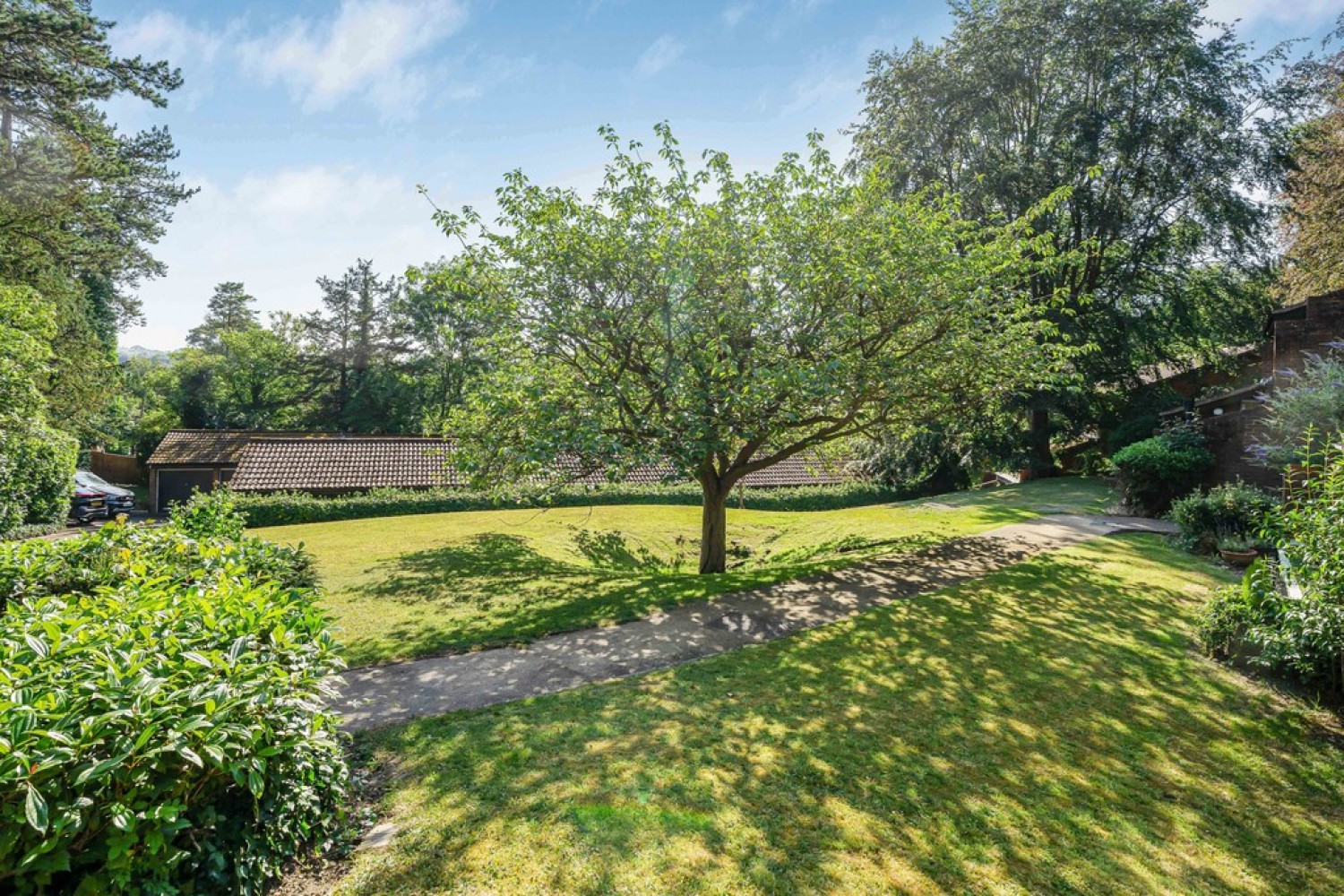 3 bedroom Flat for Sale Succombs Place, Warlingham