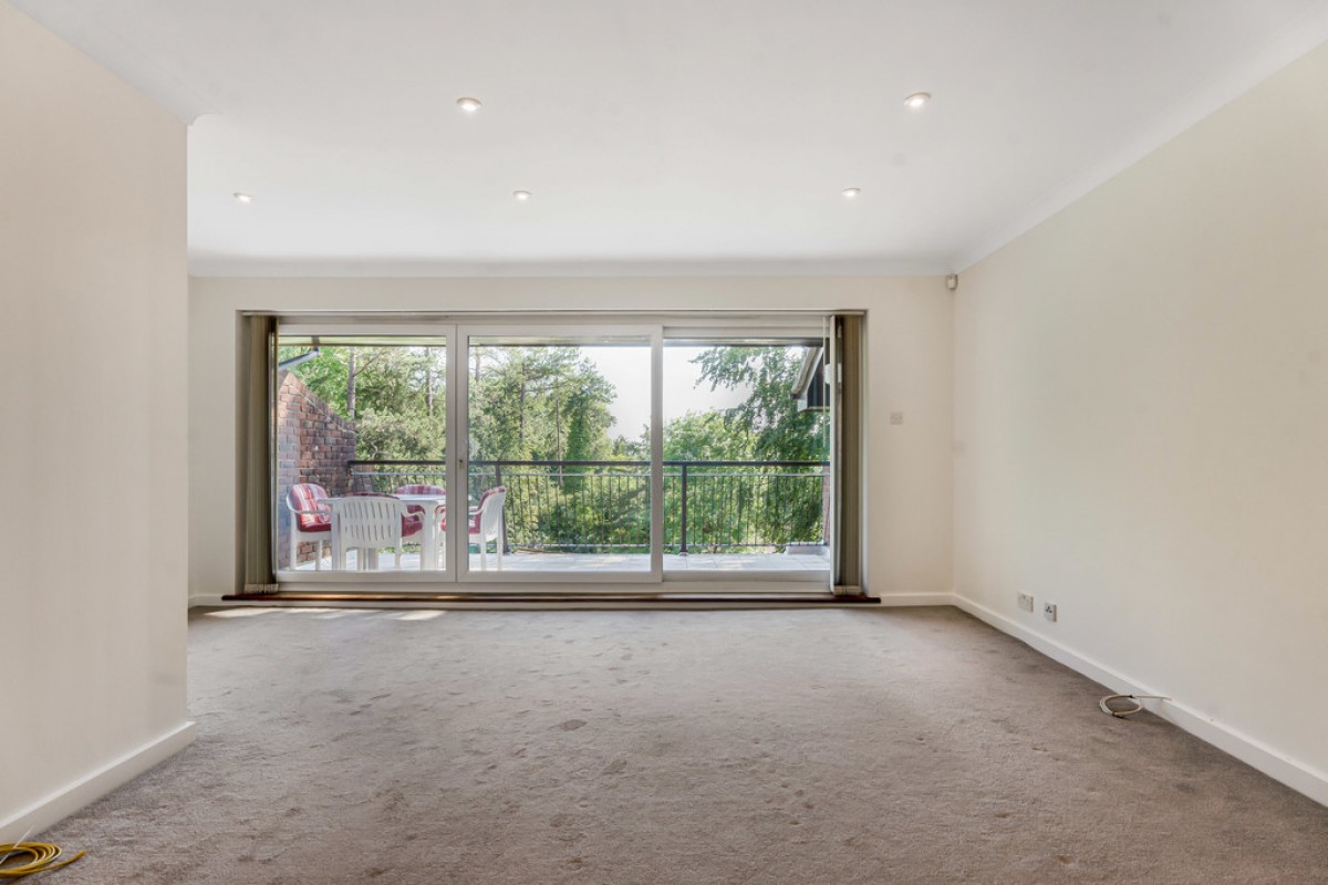 Succombs Place, Warlingham