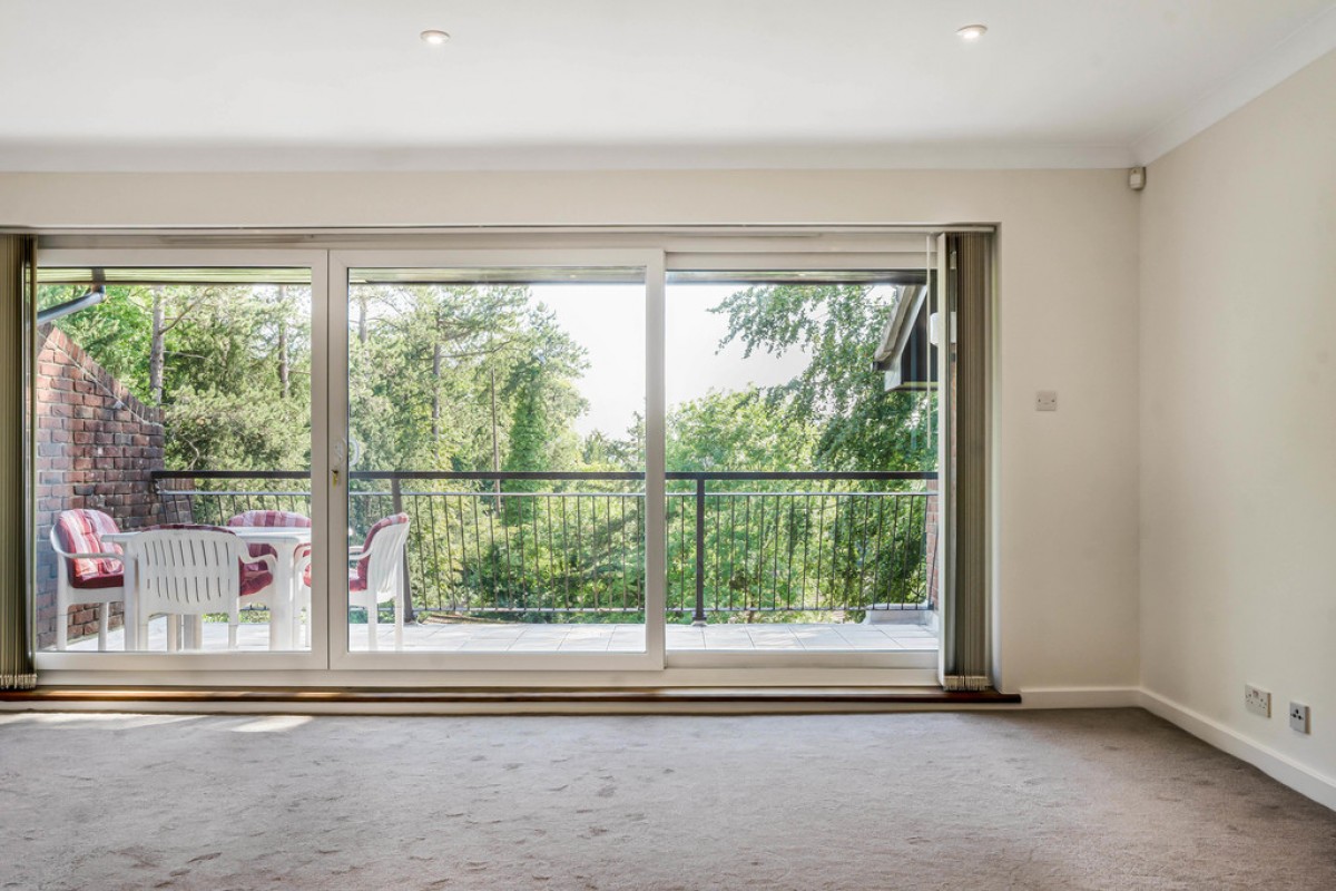 Succombs Place, Warlingham