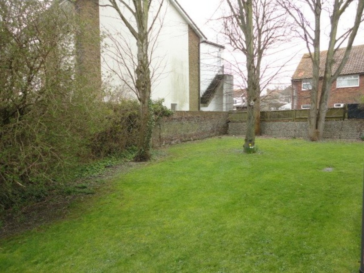 Lovell Court, Mill Road