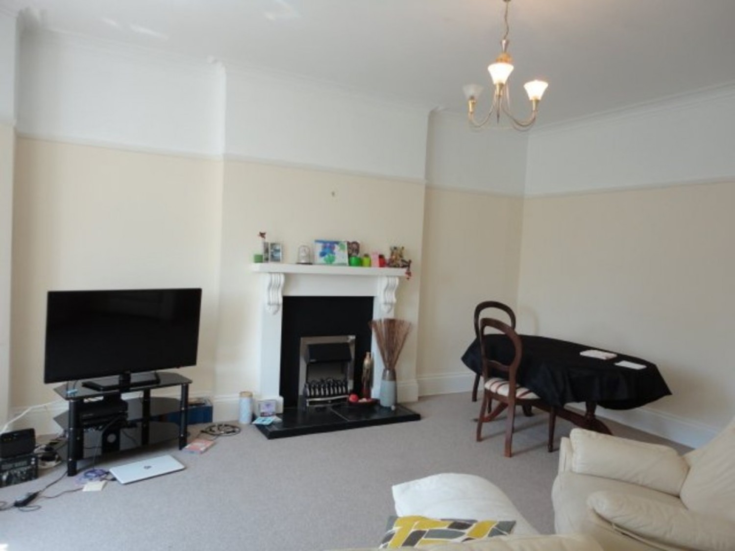 3 bedroom Flat for Sale Blackwater Road, Eastbourne