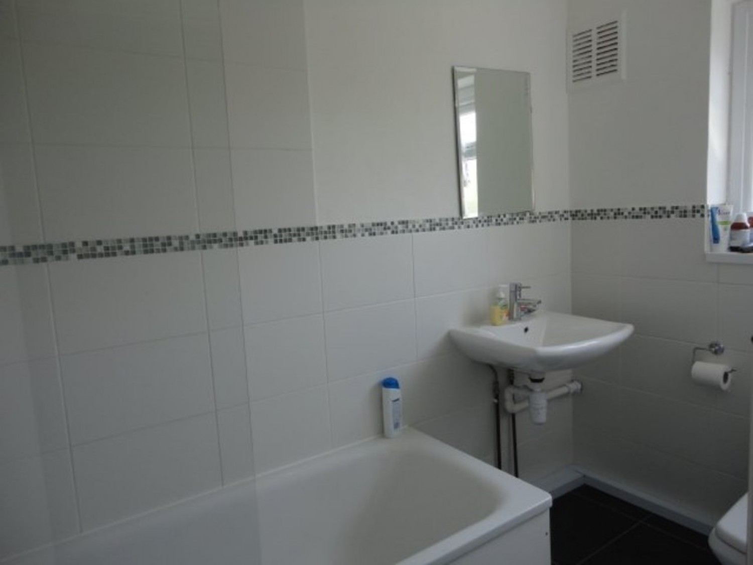 3 bedroom Flat for Sale Blackwater Road, Eastbourne