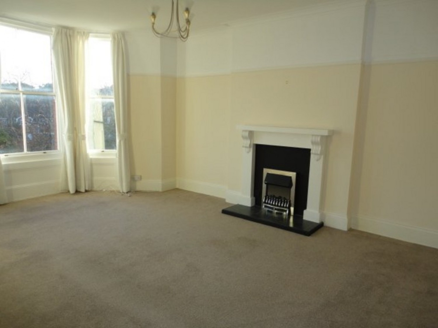 3 bedroom Flat for Sale Blackwater Road, Eastbourne