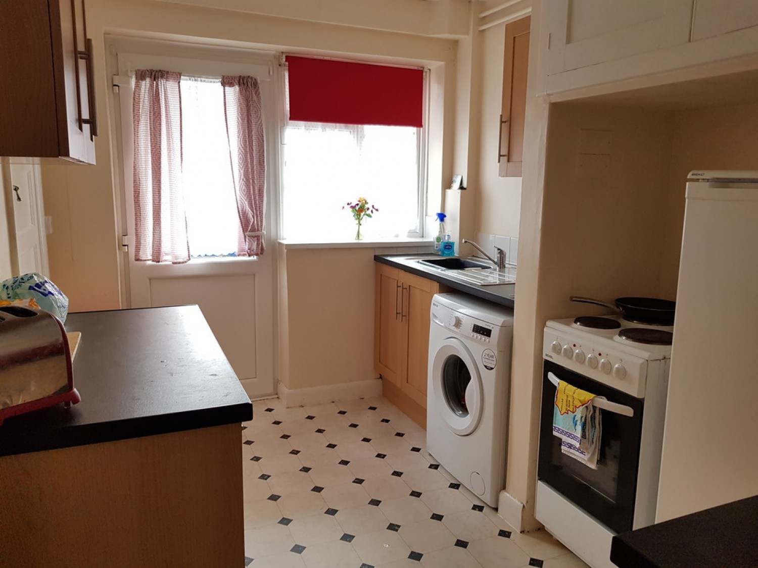 2 bedroom Flat for Letting Seaside, Eastbourne
