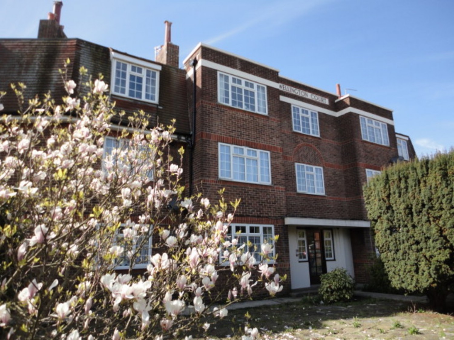 2 bedroom Flat for Letting Seaside, Eastbourne