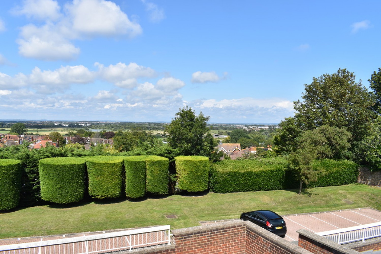 2 bedroom Flat for Sale 30 Carew Road