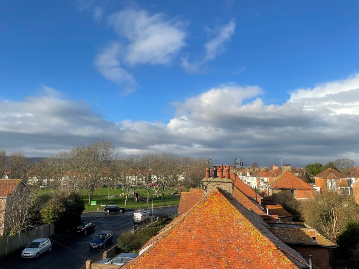 The Lawns, Roselands Avenue