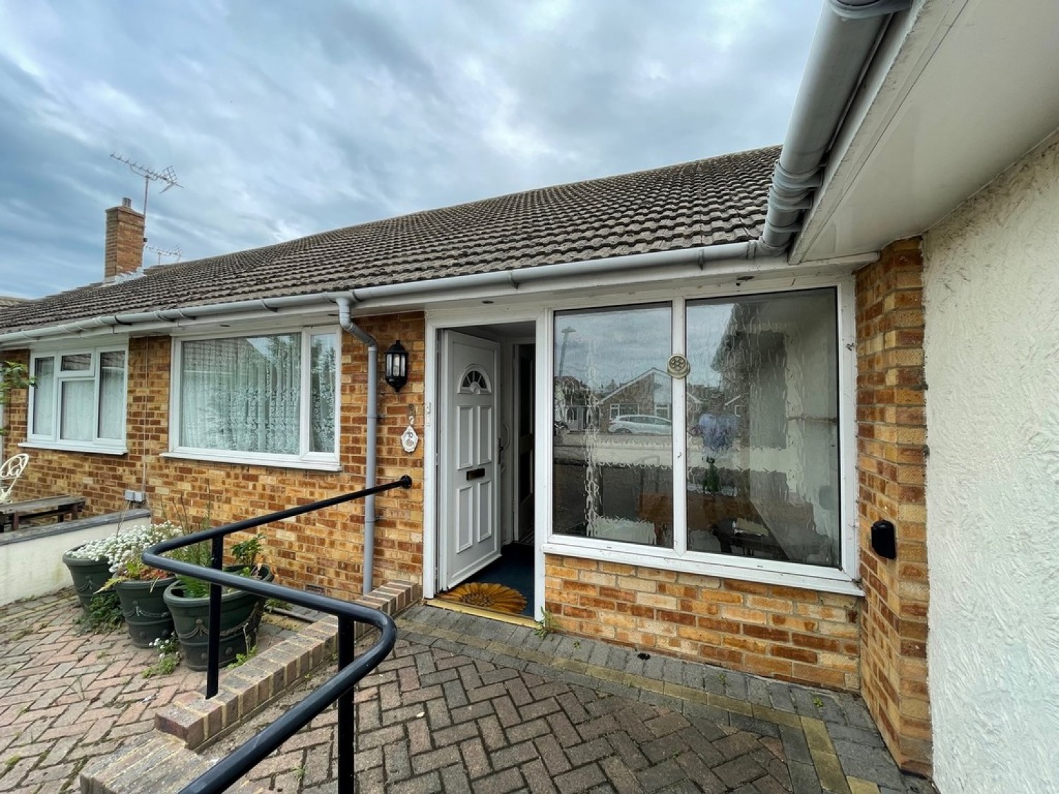 2 bedroom Bungalow for Sale Langney Green