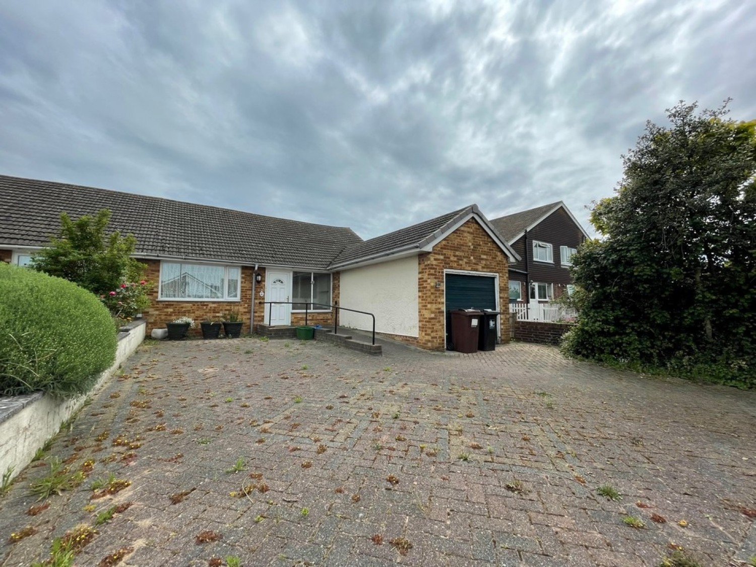 2 bedroom Bungalow for Sale Langney Green