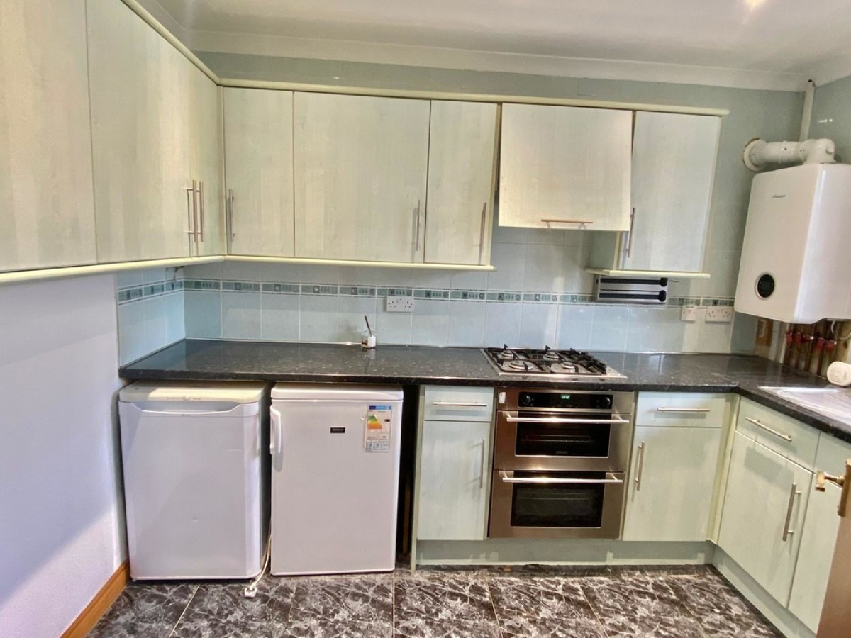 Arthur Court, Cowdenbeath