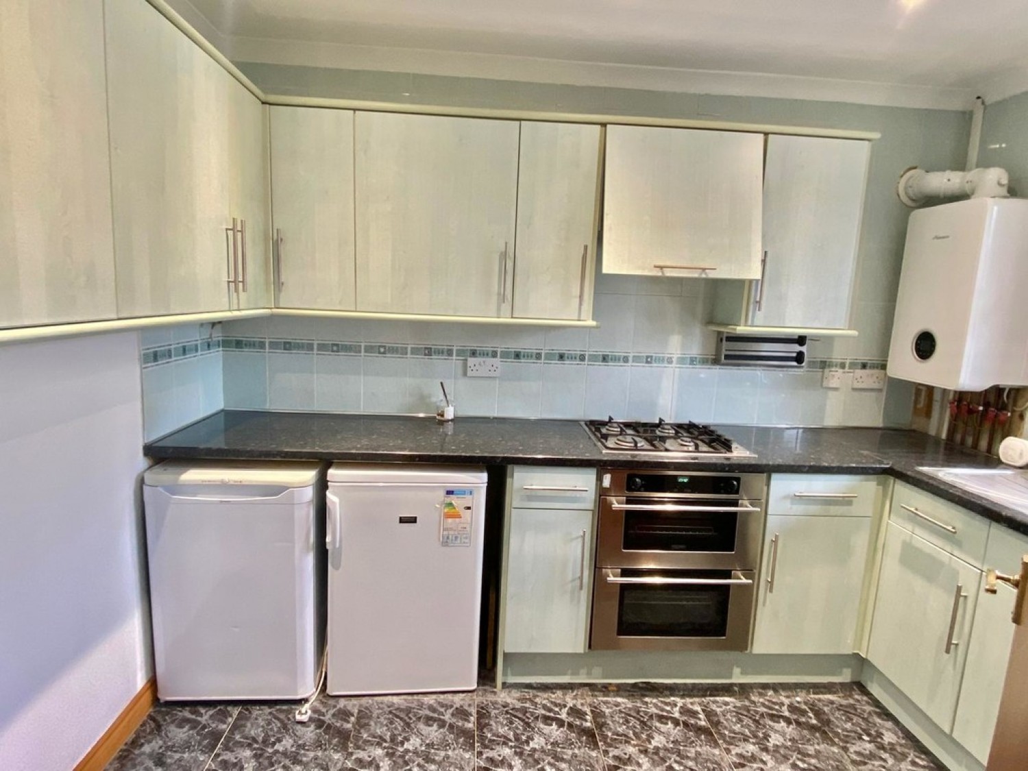 Arthur Court, Cowdenbeath