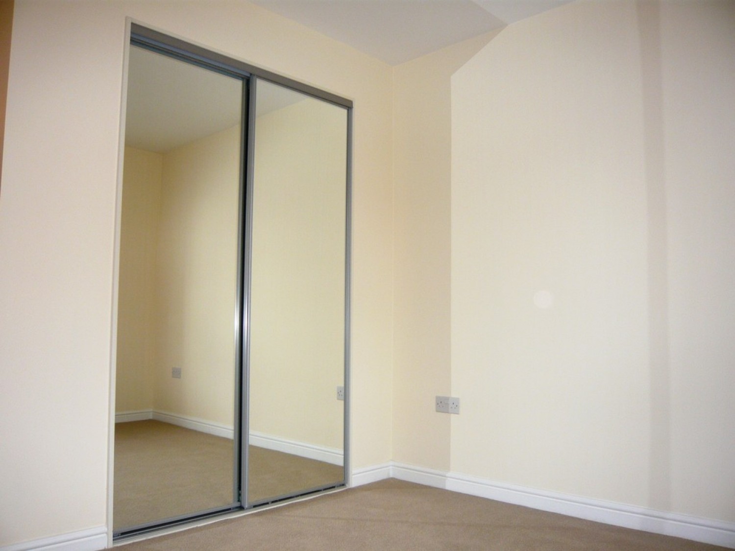 2 bedroom Flat for Letting Duthac Court, Dunfermline