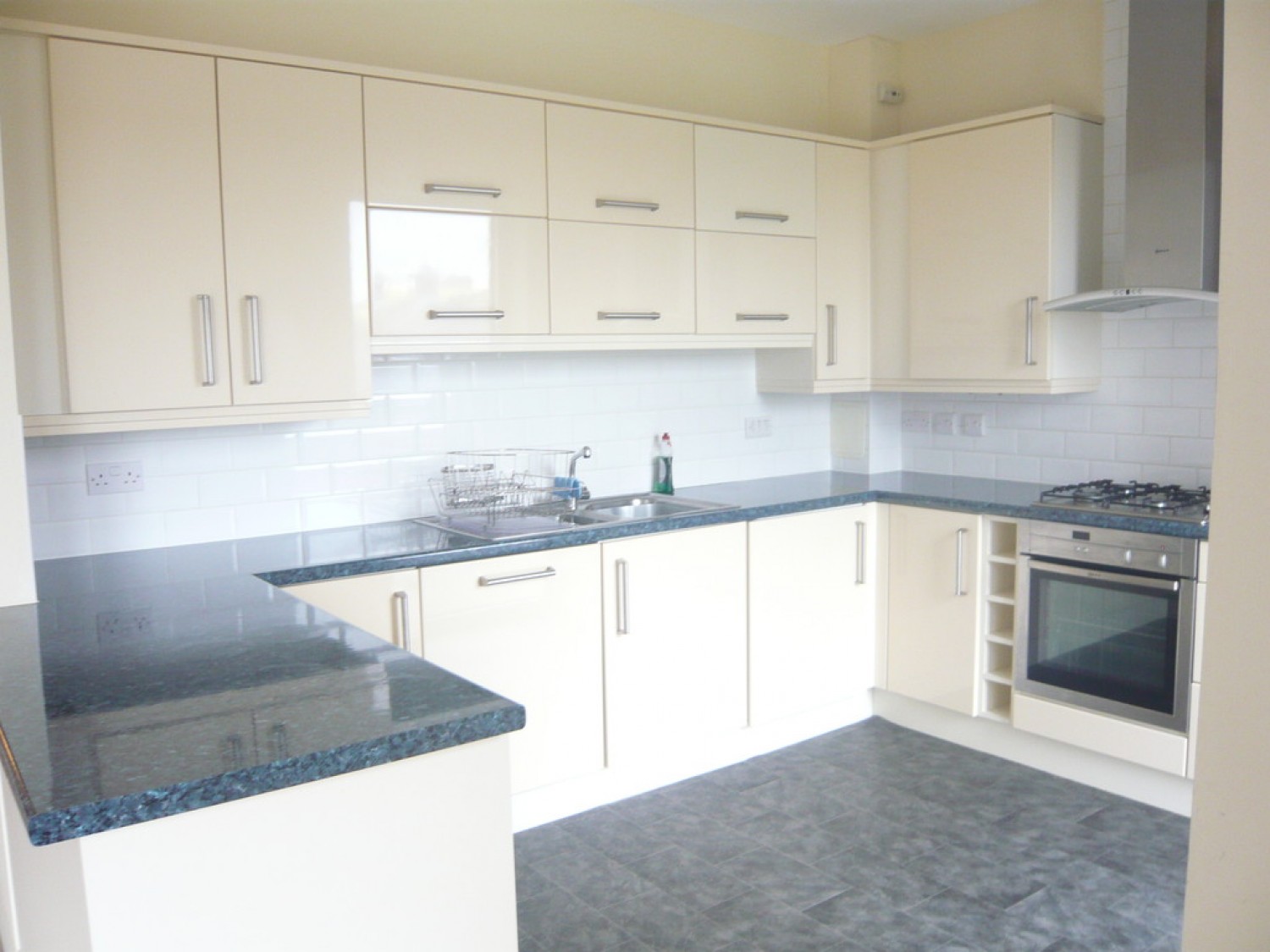 2 bedroom Flat for Letting Parkgate Apartments, Rosyth