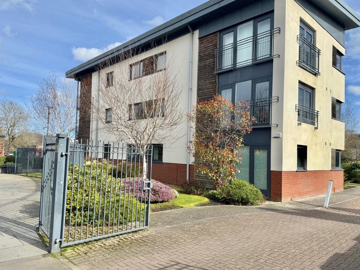 2 bedroom Flat for Letting Parkgate Apartments, Rosyth