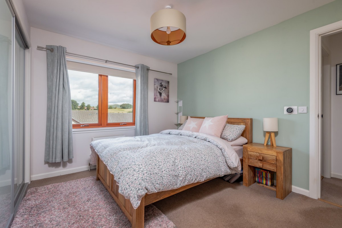 Carneil Gardens, Carnock