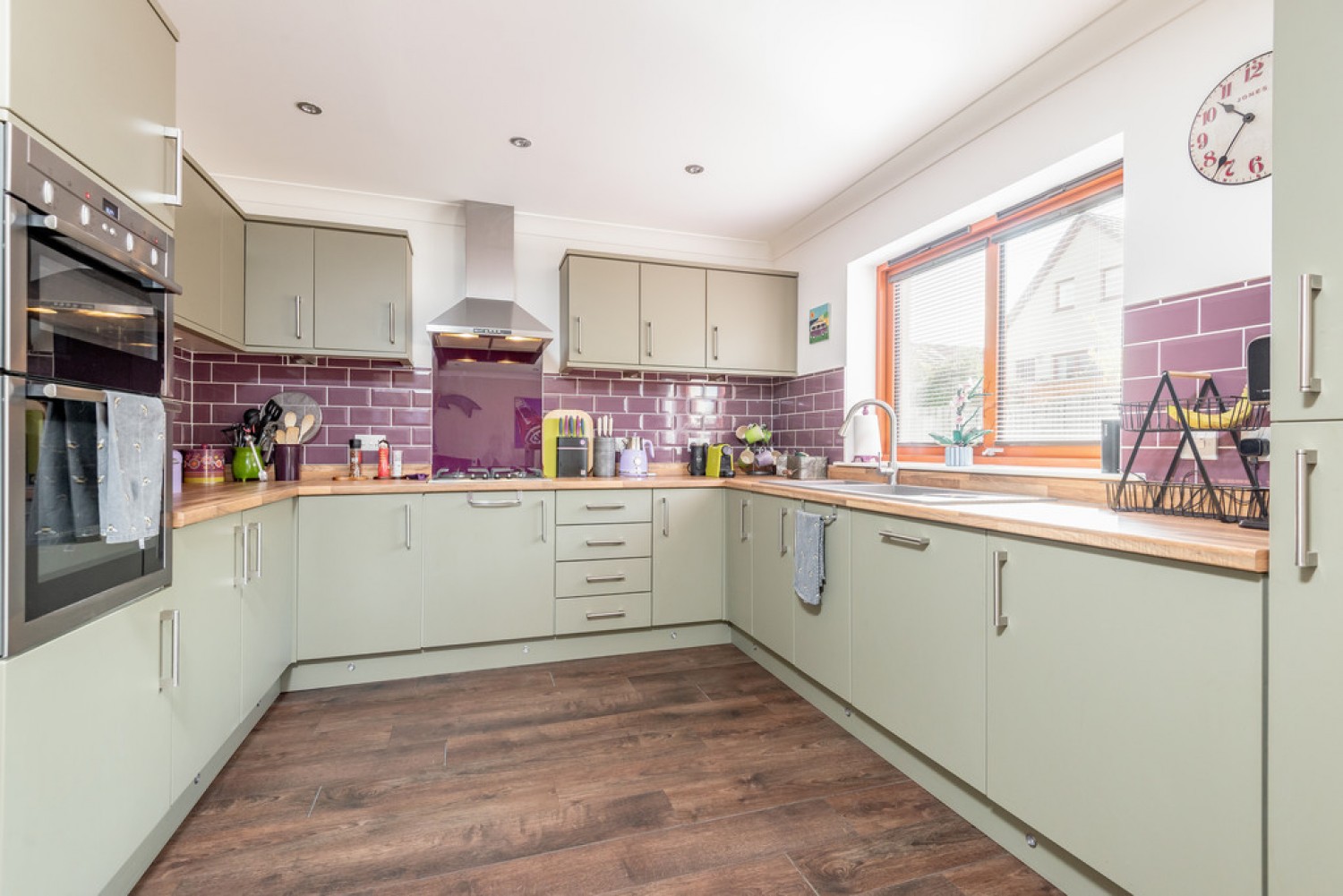 Carneil Gardens, Carnock