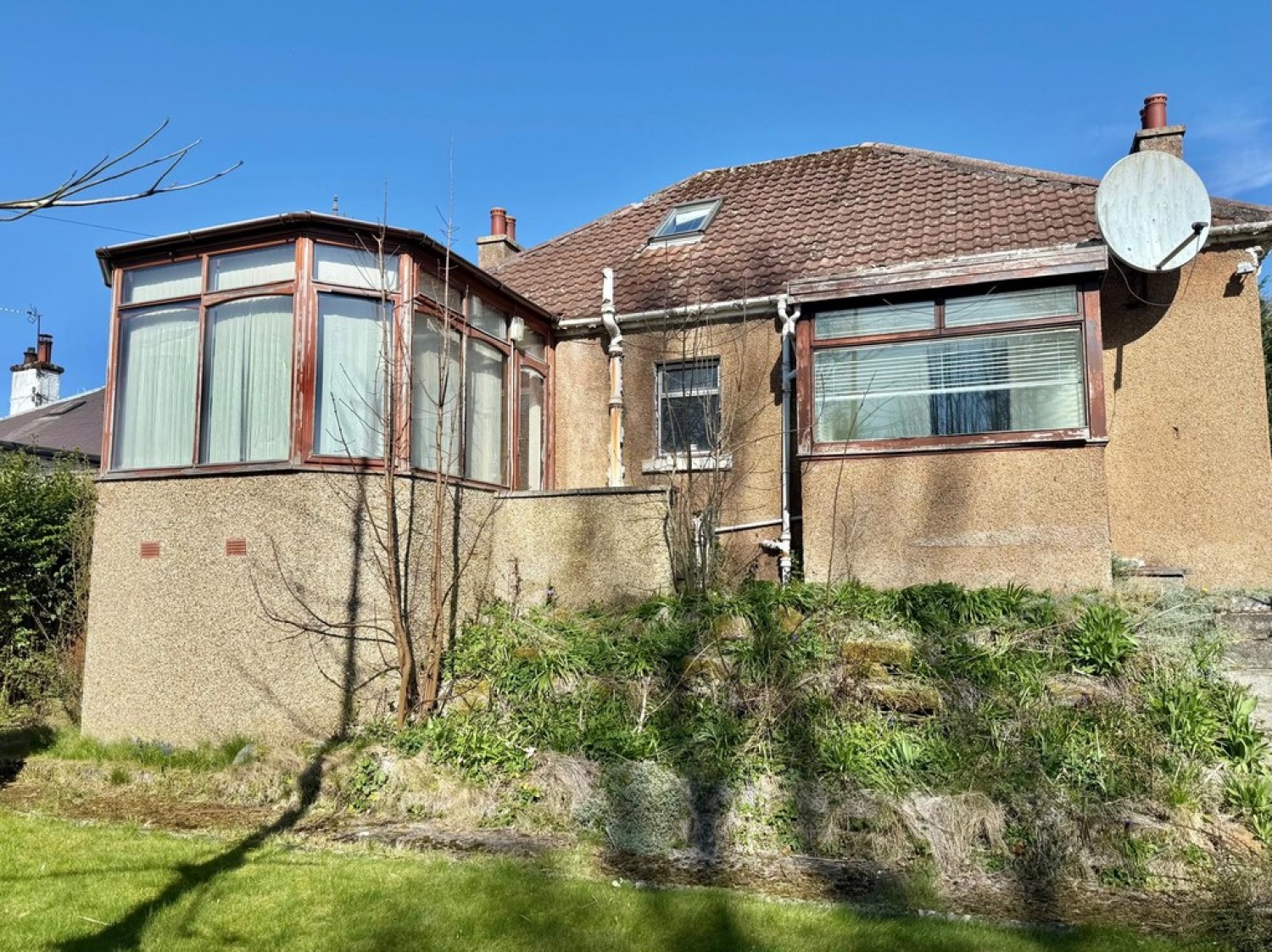 Miller Avenue, Crossford