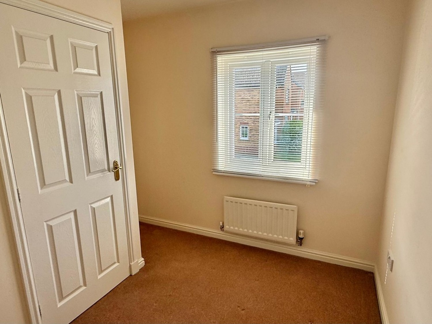 3 bedroom House in Fieldfare View, Dunfermline