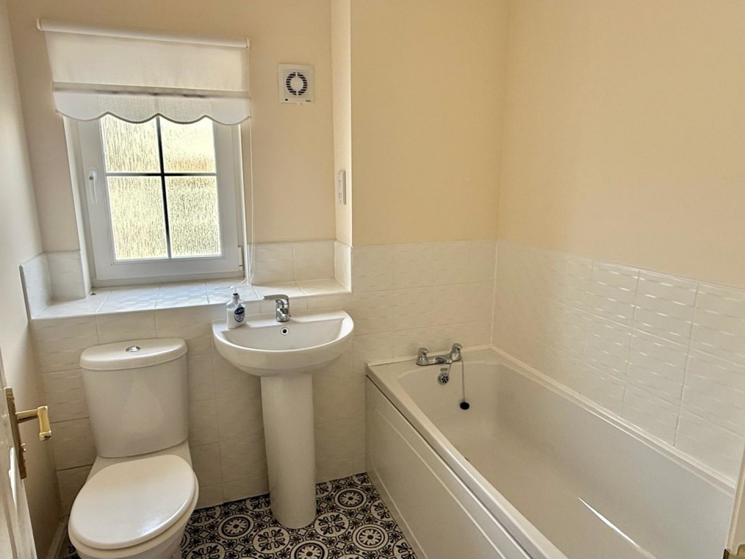 3 bedroom House in Fieldfare View, Dunfermline