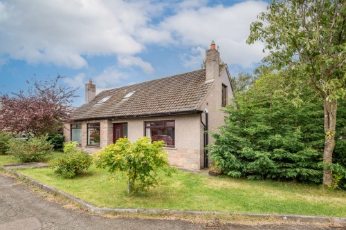 Whitehills, Saline
