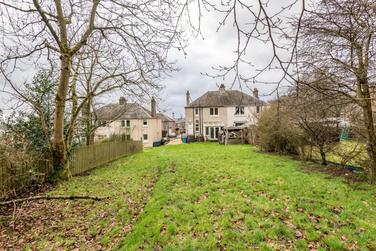 East Avenue, Blairhall