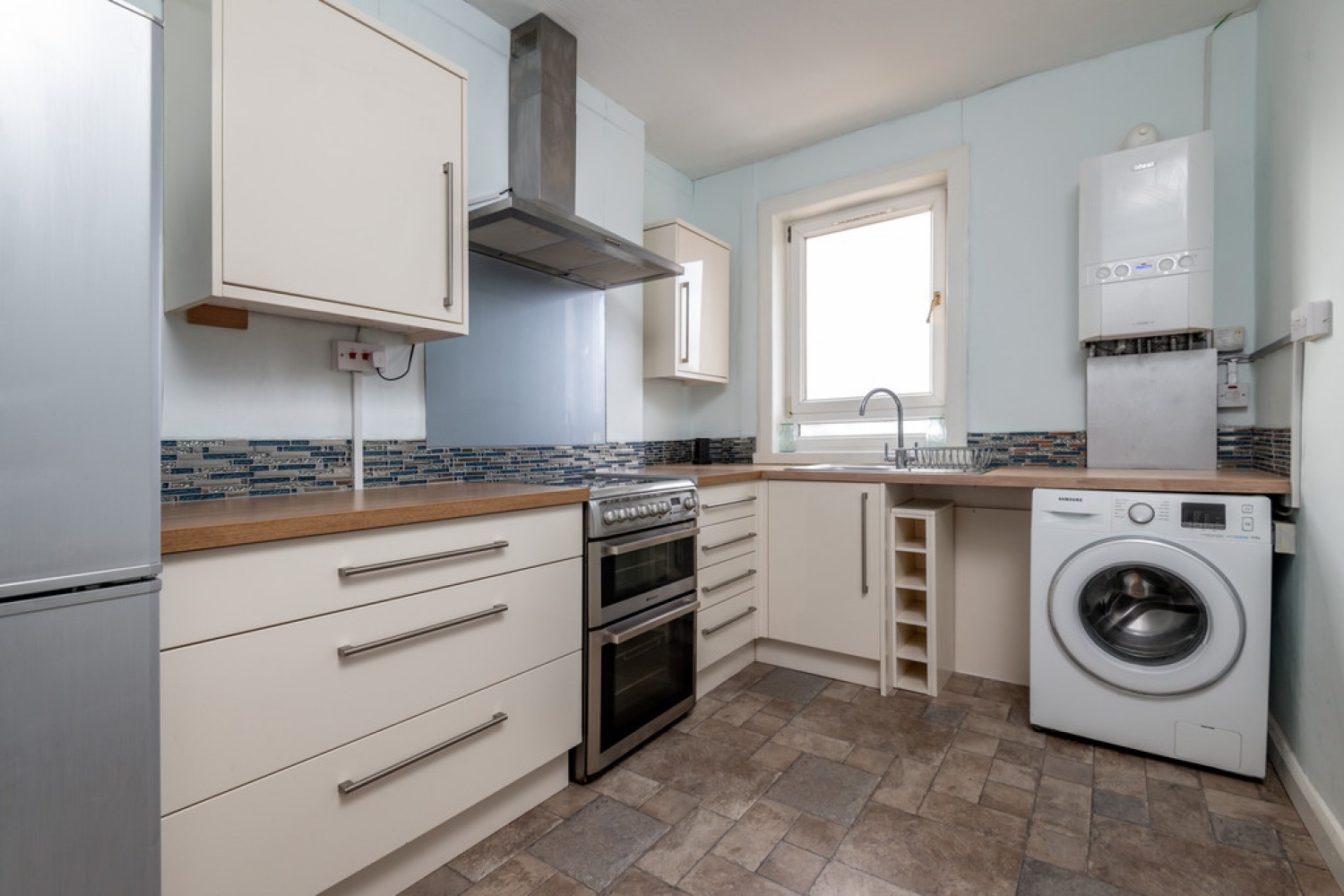 1 bedroom Flat for Sale East Avenue, Blairhall